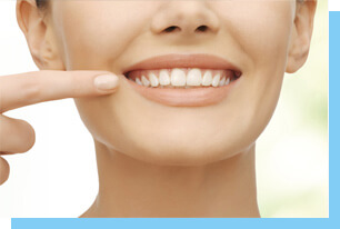 装着が非常日目立たない透明なマウスピース